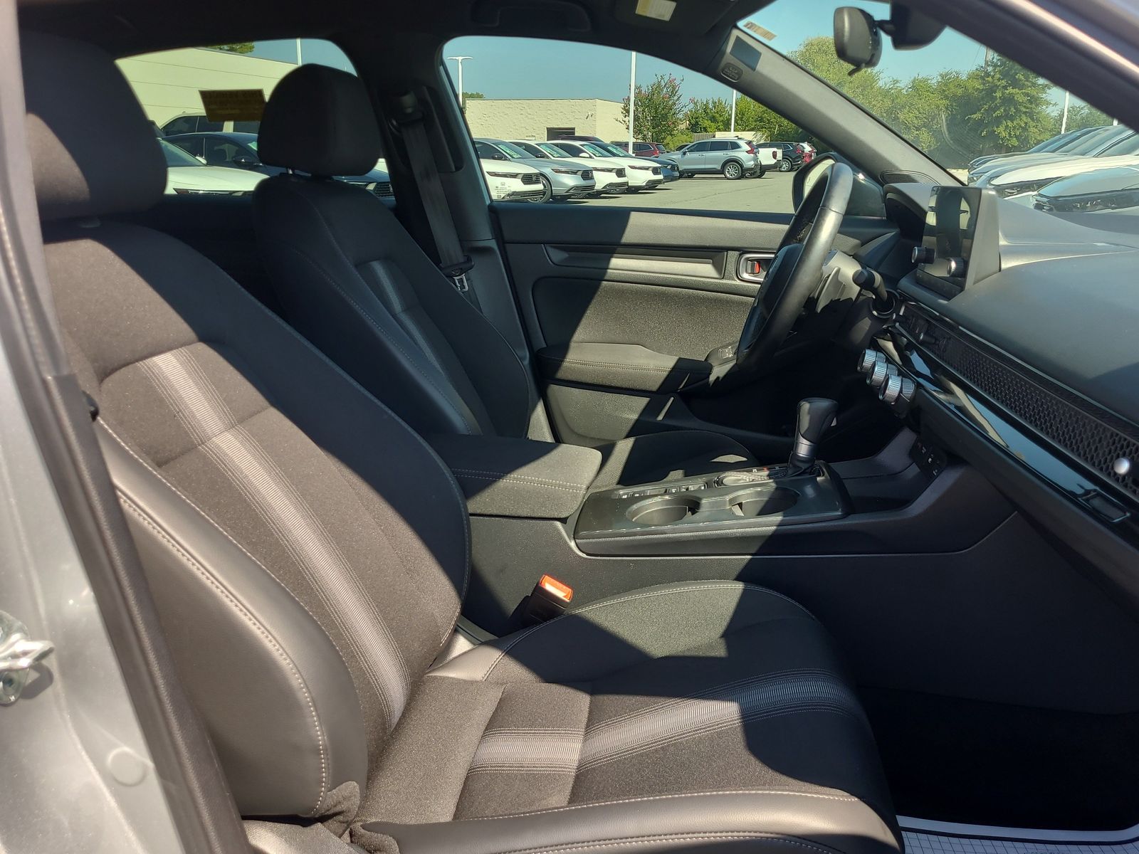 2025 Honda Civic Sport - Photo 18