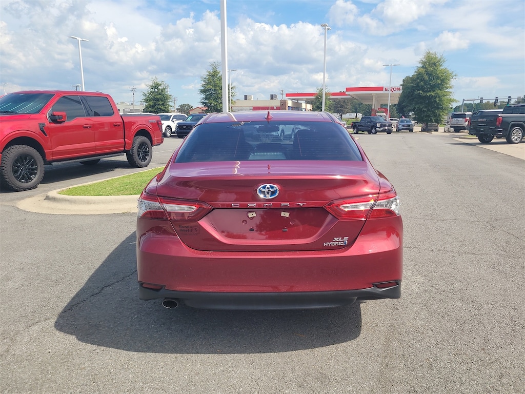 Used 2019 Toyota Camry Hybrid XLE Sedan