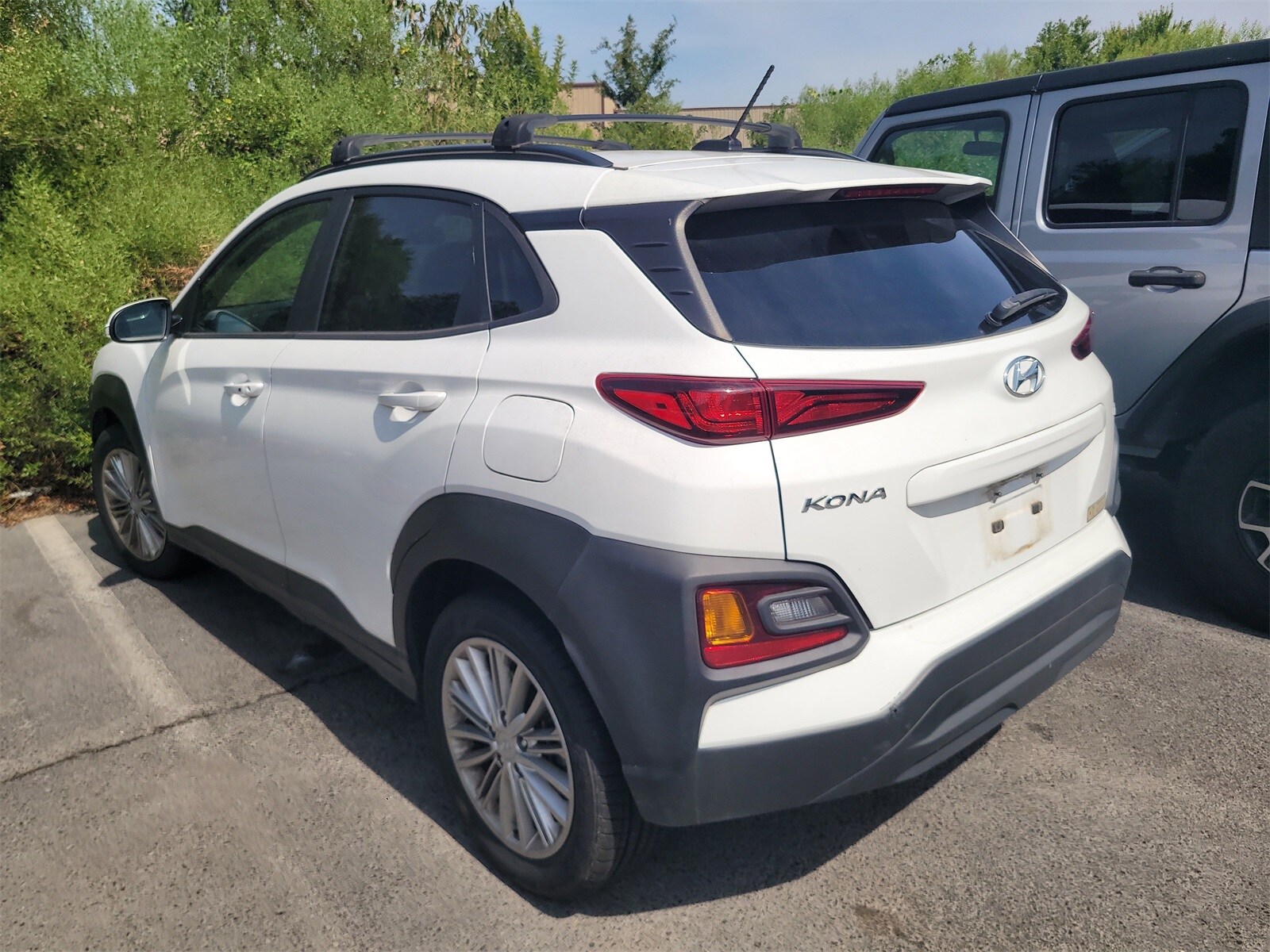 2021 Hyundai Kona SEL photo 2
