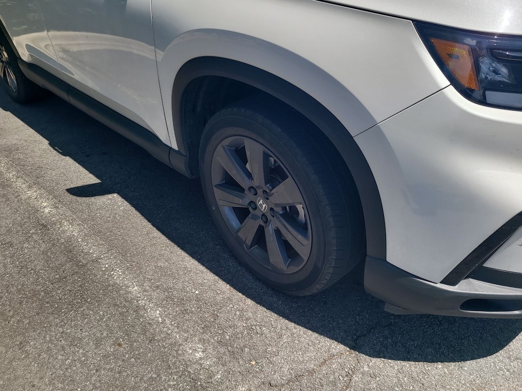 Used 2025 Honda Pilot Sport SUV