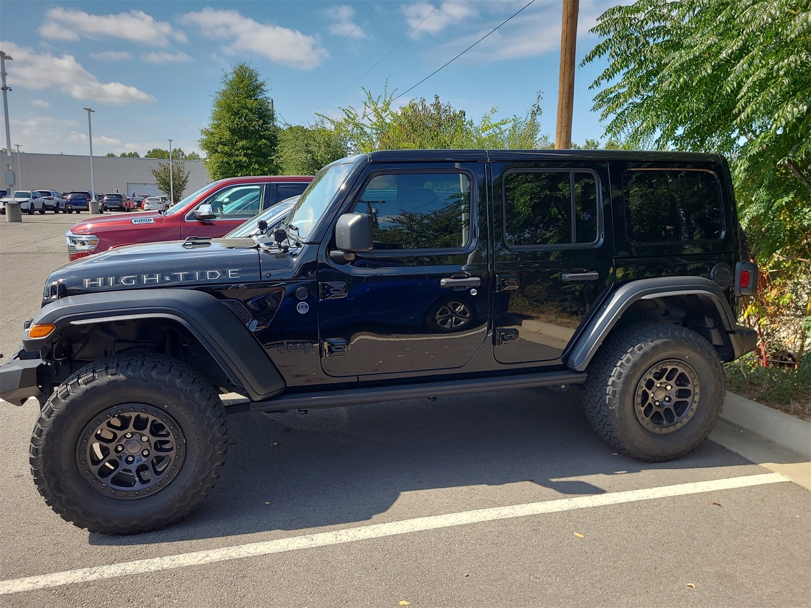 2022 Jeep Wrangler Unlimited High Tide photo 3