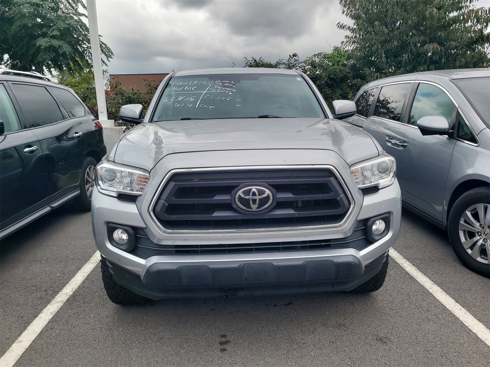 2022 Toyota Tacoma SR5 photo 2
