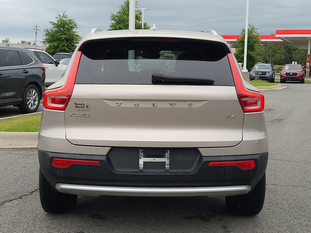 Used 2023 Volvo XC40 Ultimate SUV
