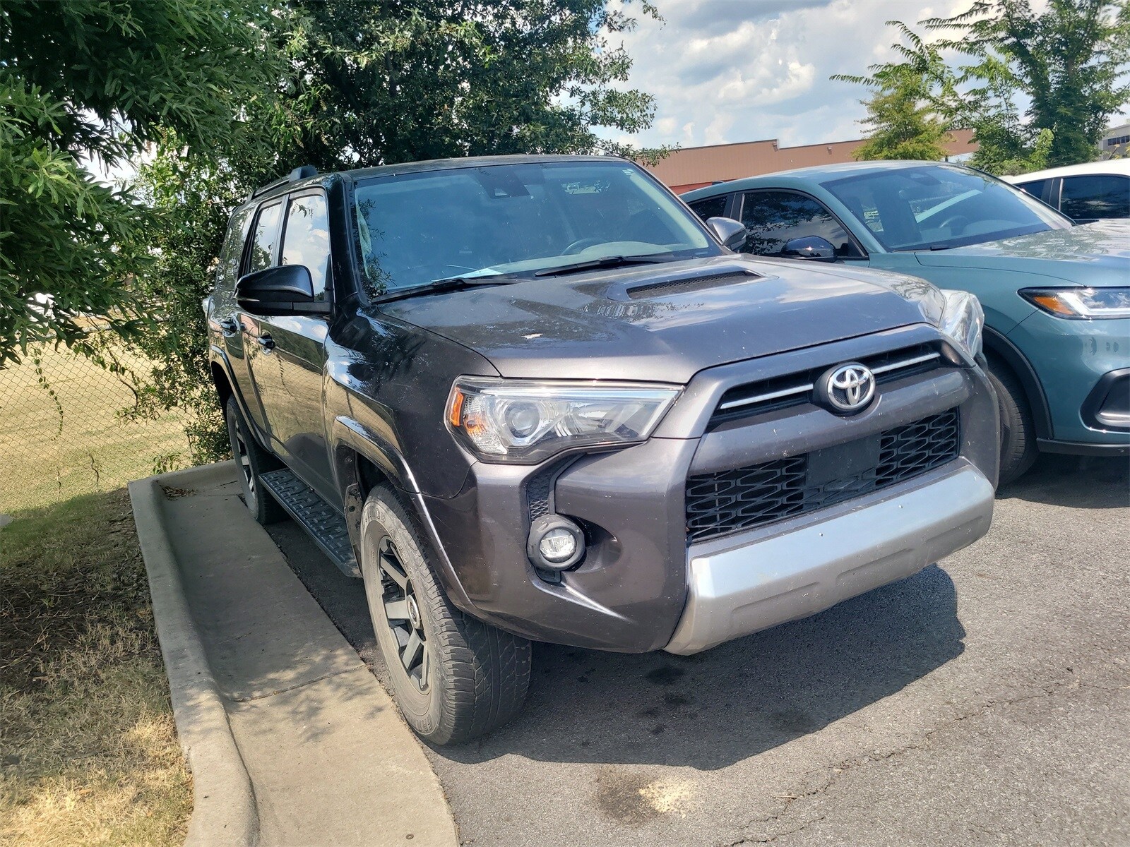 2022 Toyota 4Runner TRD Off-Road Premium photo 2