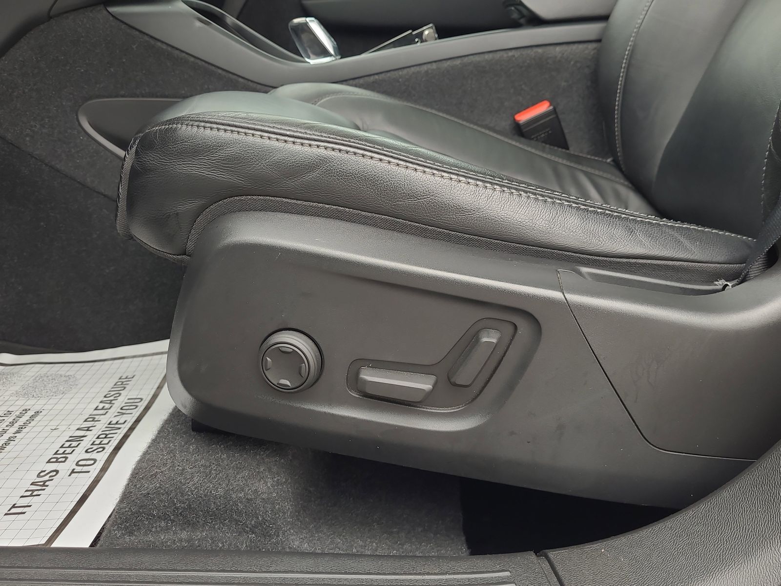 2023 Volvo XC40 Ultimate - Photo 24