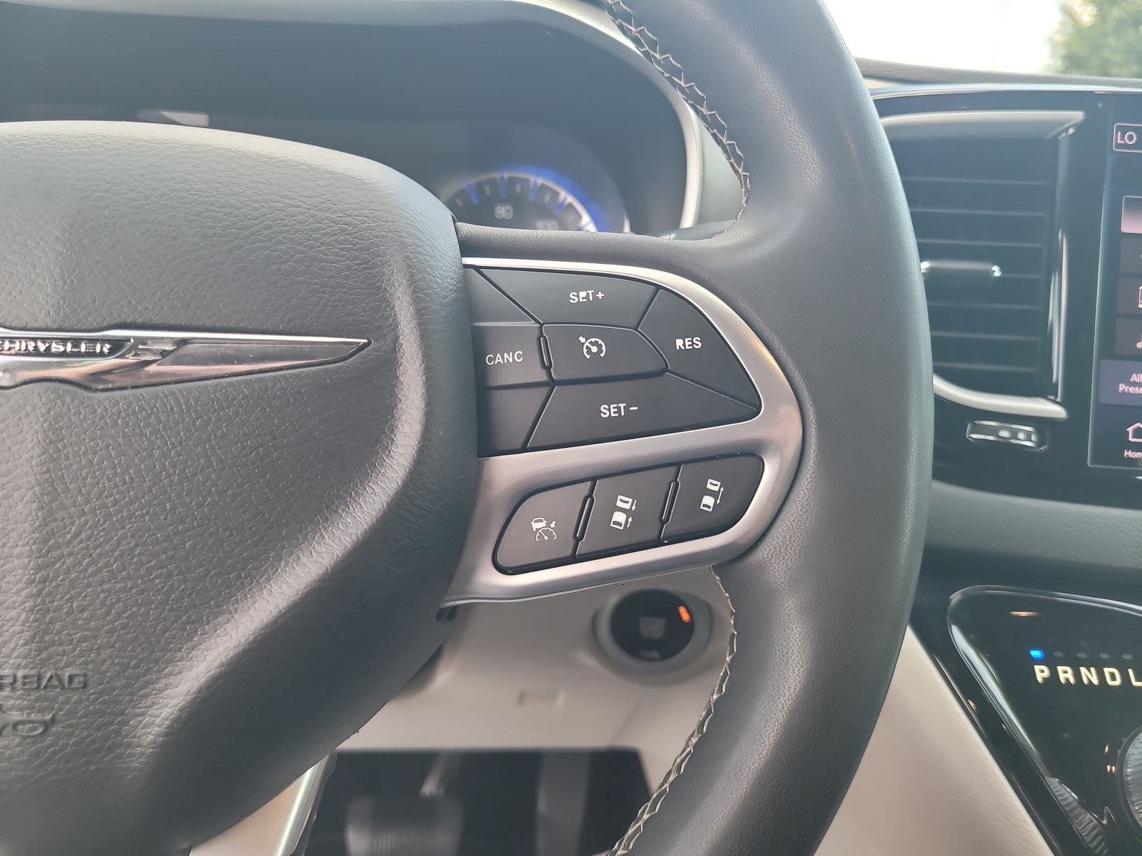 2023 Chrysler Pacifica Touring L - Photo 15