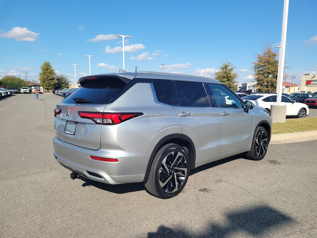 Used 2022 Mitsubishi Outlander SEL CUV