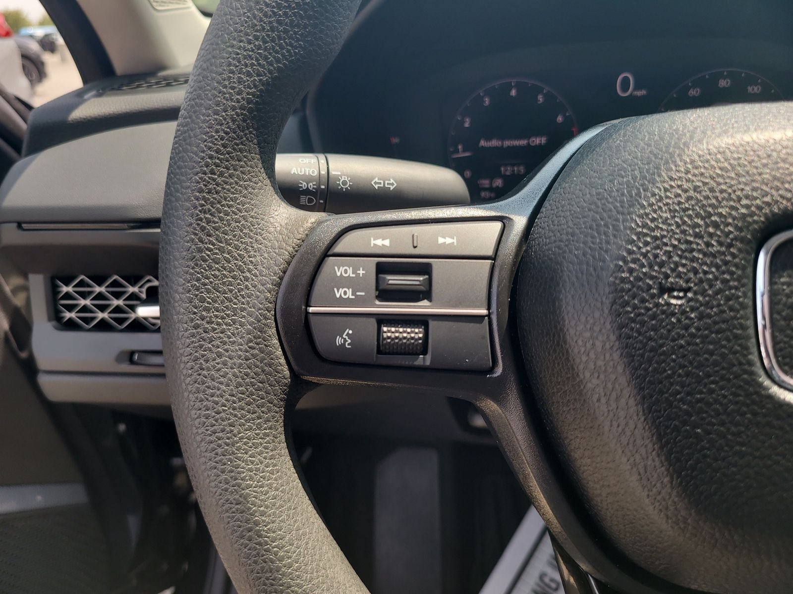 2025 Honda Accord SE - Photo 14