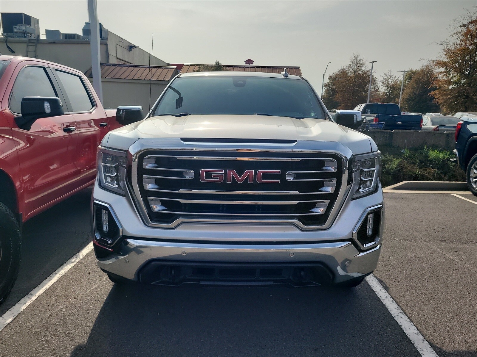 2019 Gmc Sierra 1500 SLT photo 2