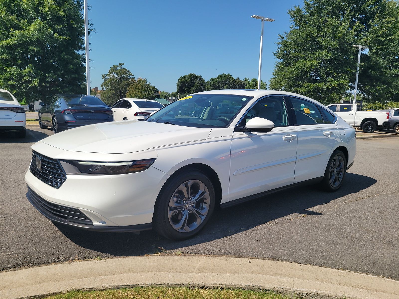 2024 Honda Accord EX - Photo 7
