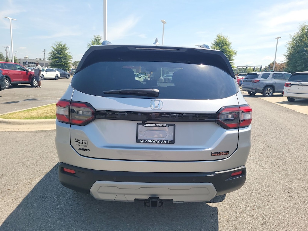 Used 2025 Honda Pilot TrailSport SUV