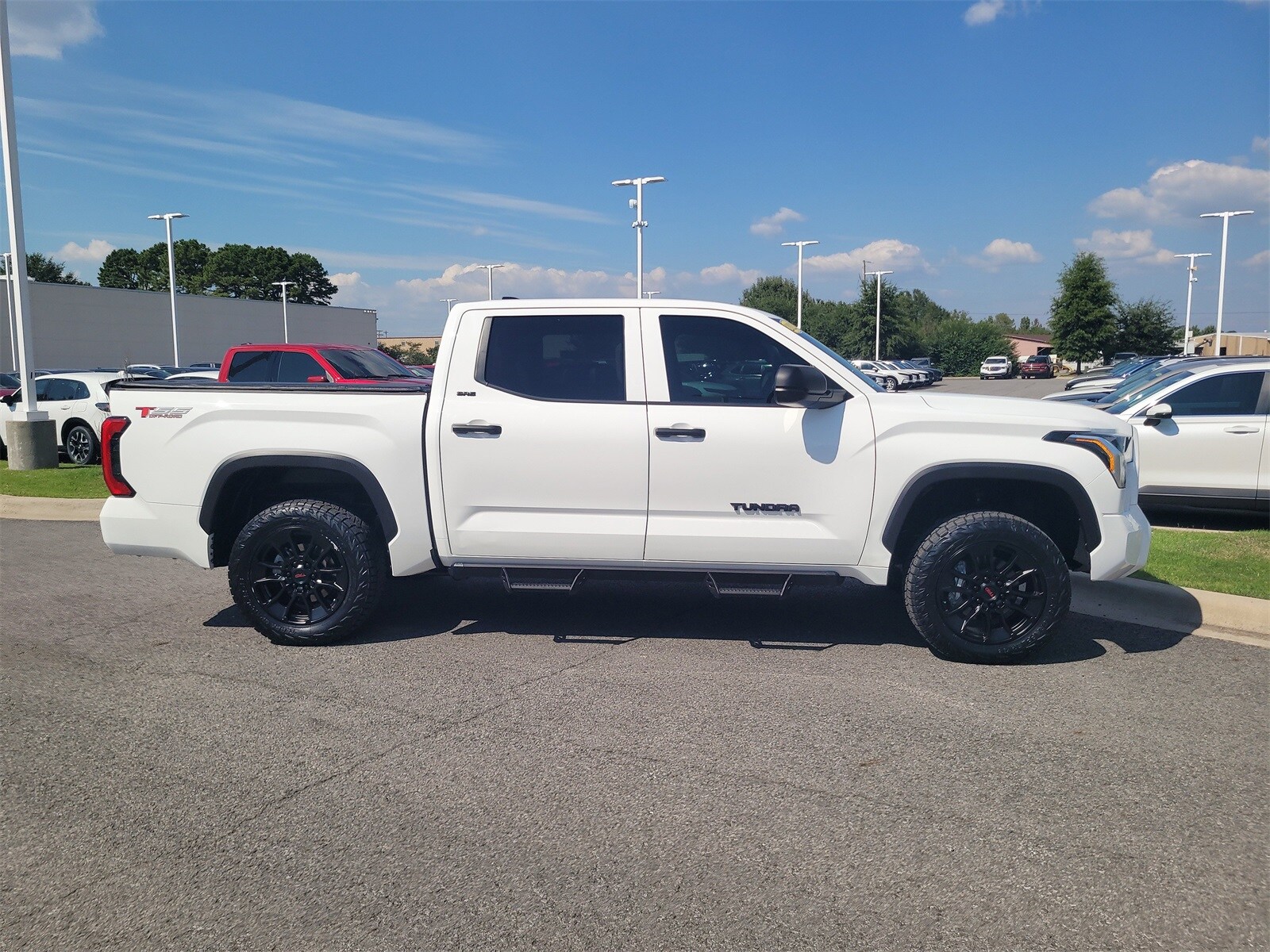 2023 Toyota Tundra SR5 photo 2