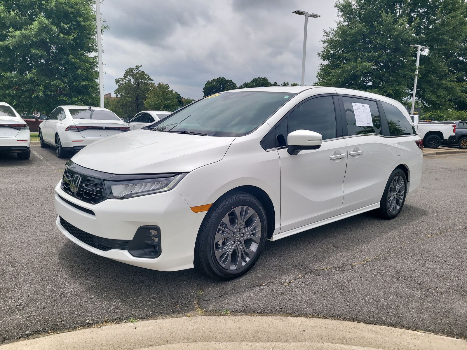 2026 Honda Odyssey Touring - Photo 7