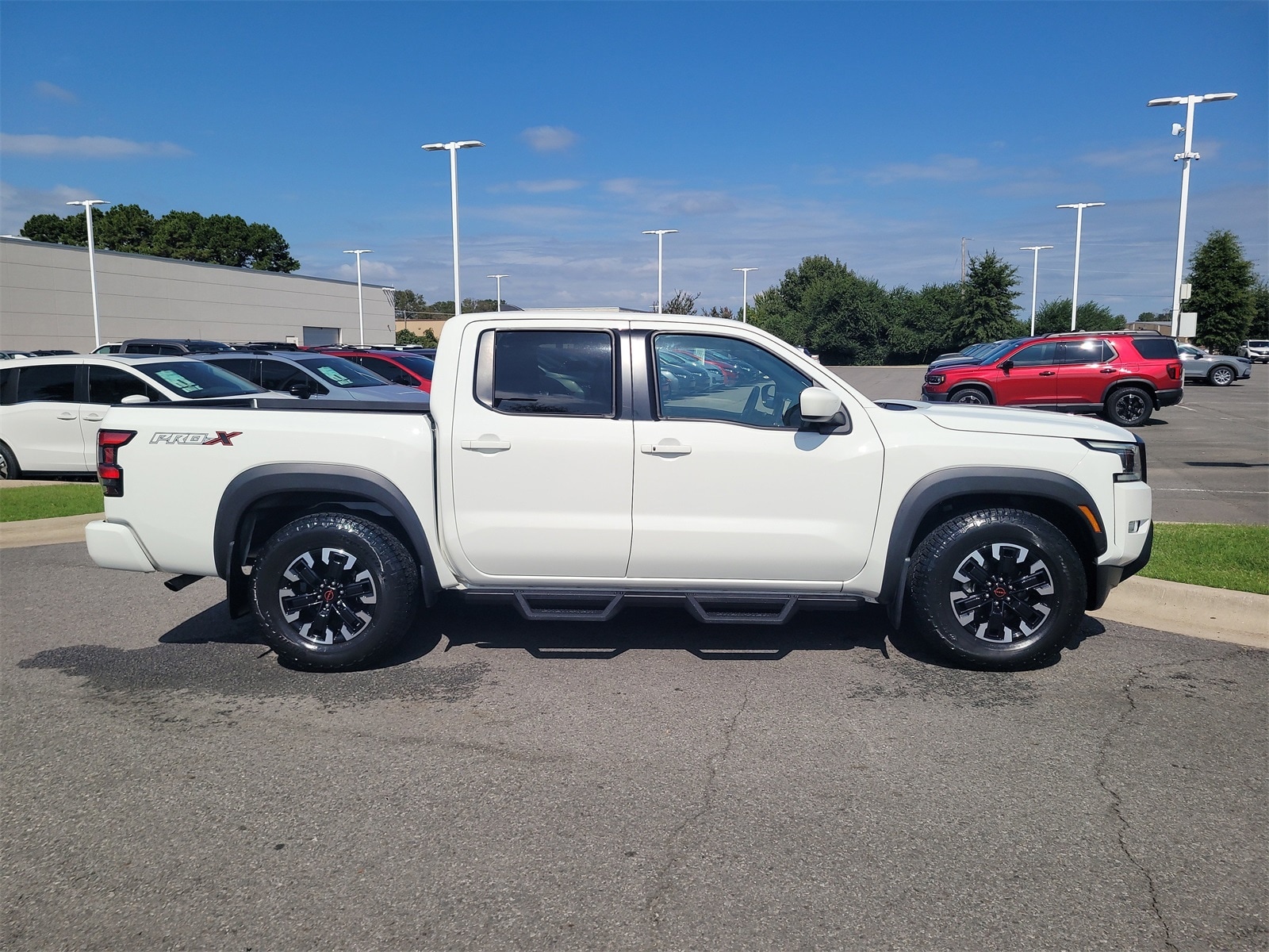 2023 Nissan Frontier PRO-X photo 2