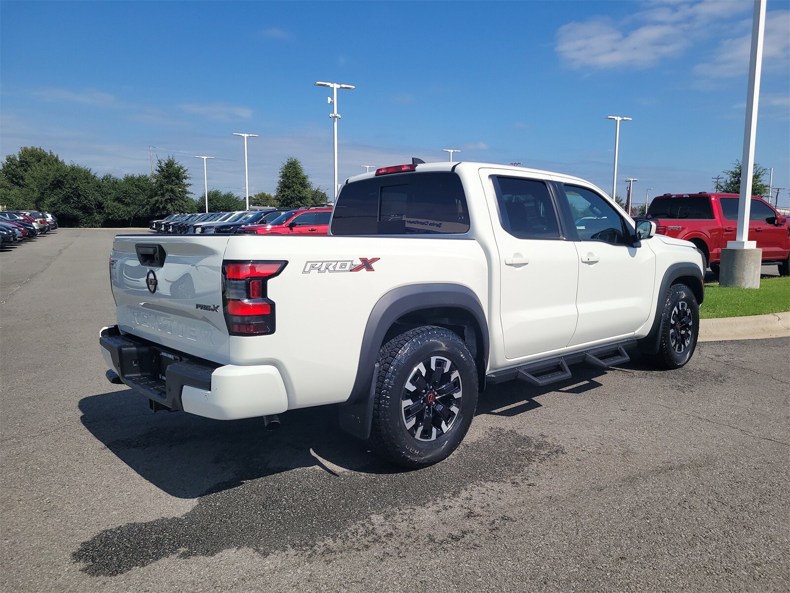 2023 Nissan Frontier PRO-X photo 3