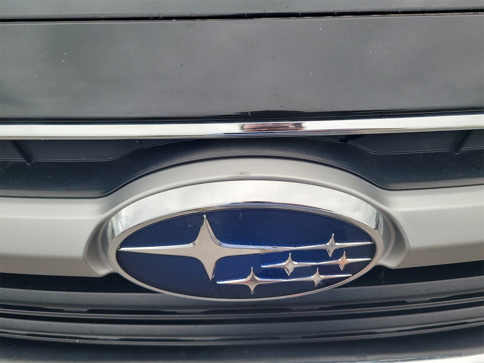 2022 Subaru Outback Limited photo 2