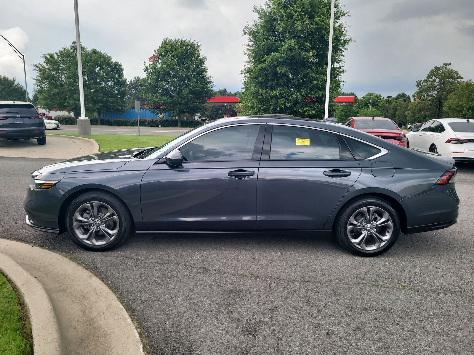 2024 Honda Accord EX - Photo 6