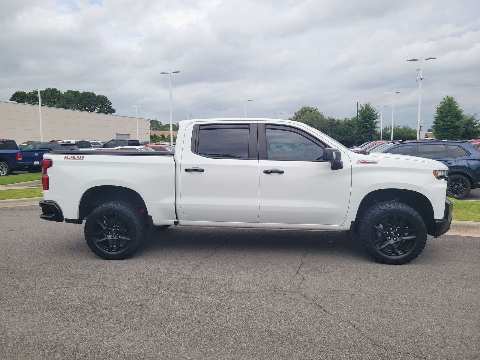 Used 2022 Chevrolet Silverado 1500 Limited LT Trail Boss with VIN 3GCPYFED0NG181089 for sale in Little Rock