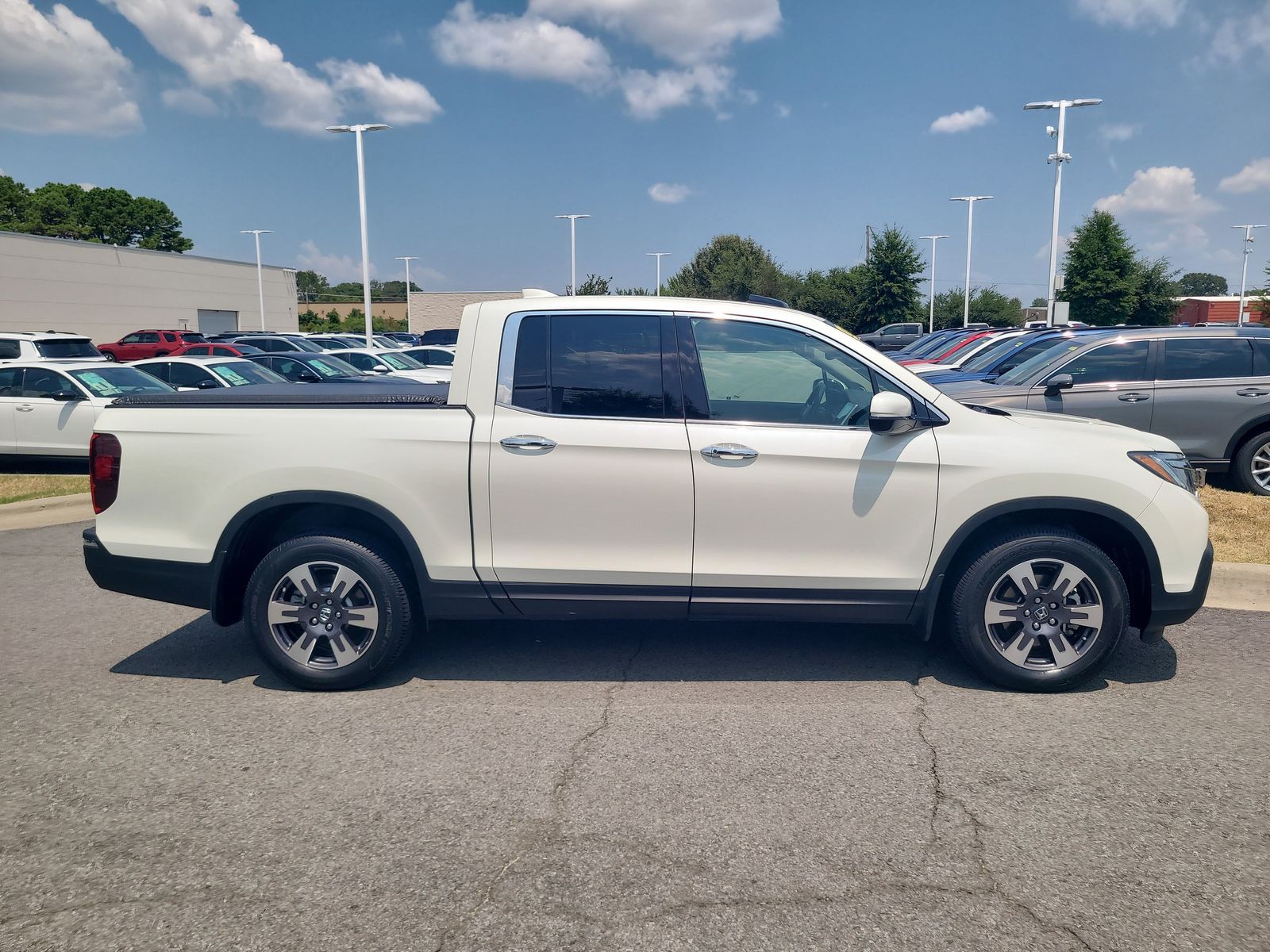 Used 2018 Honda Ridgeline RTL-E with VIN 5FPYK3F7XJB000777 for sale in Little Rock