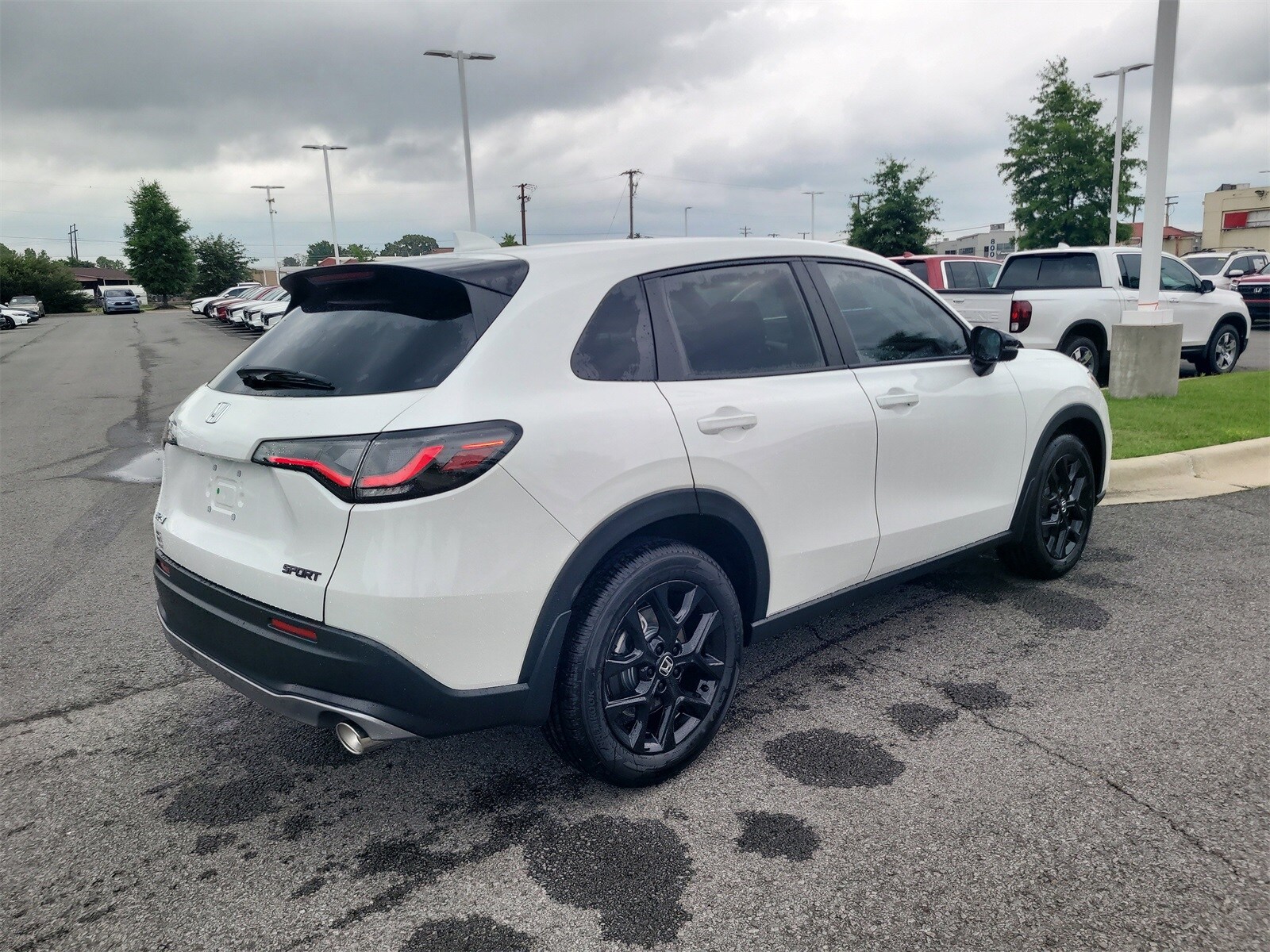 2025 Honda HR-V Sport photo 3