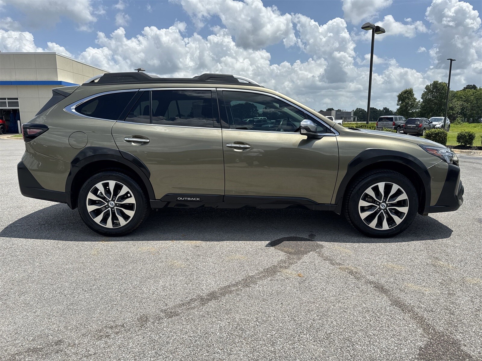 2025 Subaru Outback Touring photo 2