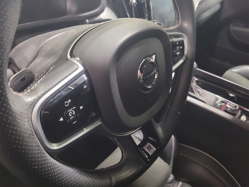 Used 2019 Volvo XC60 T5 R-Design SUV