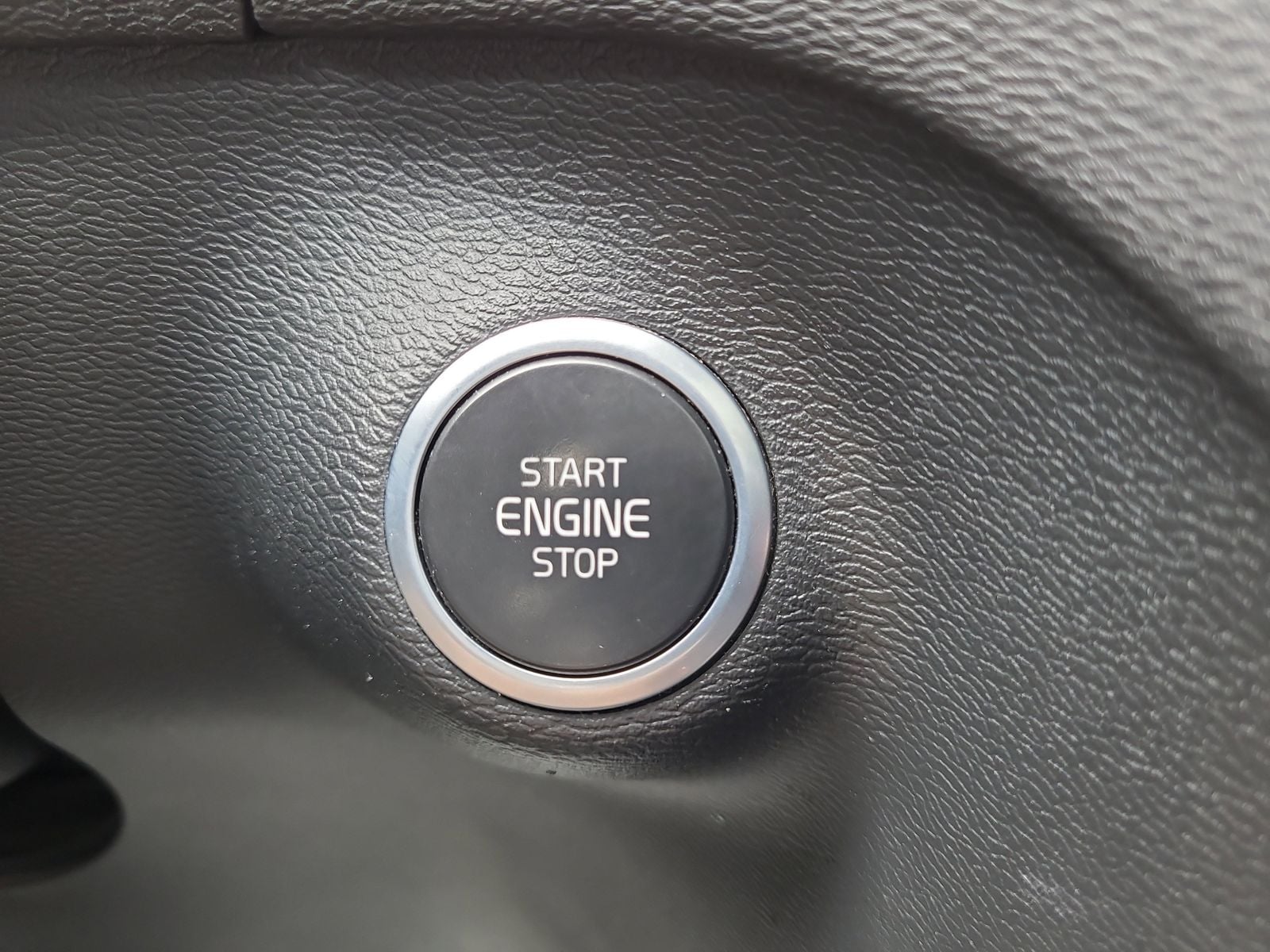 2023 Volvo XC40 Ultimate - Photo 30