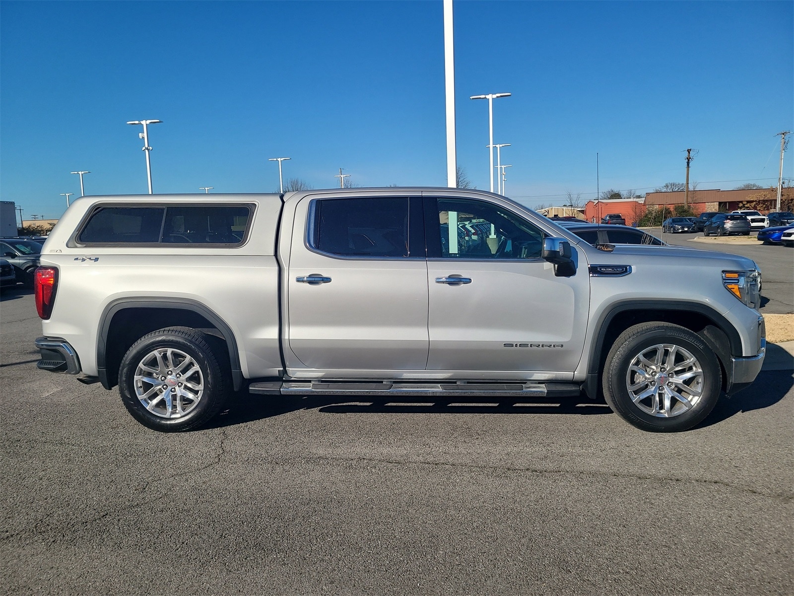Used 2019 GMC Sierra 1500 SLT with VIN 3GTU9DEDXKG271656 for sale in Little Rock