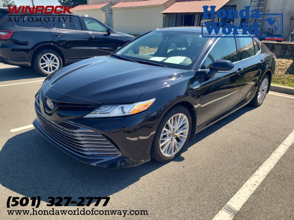 Used 2020 Toyota Camry Hybrid XLE Sedan