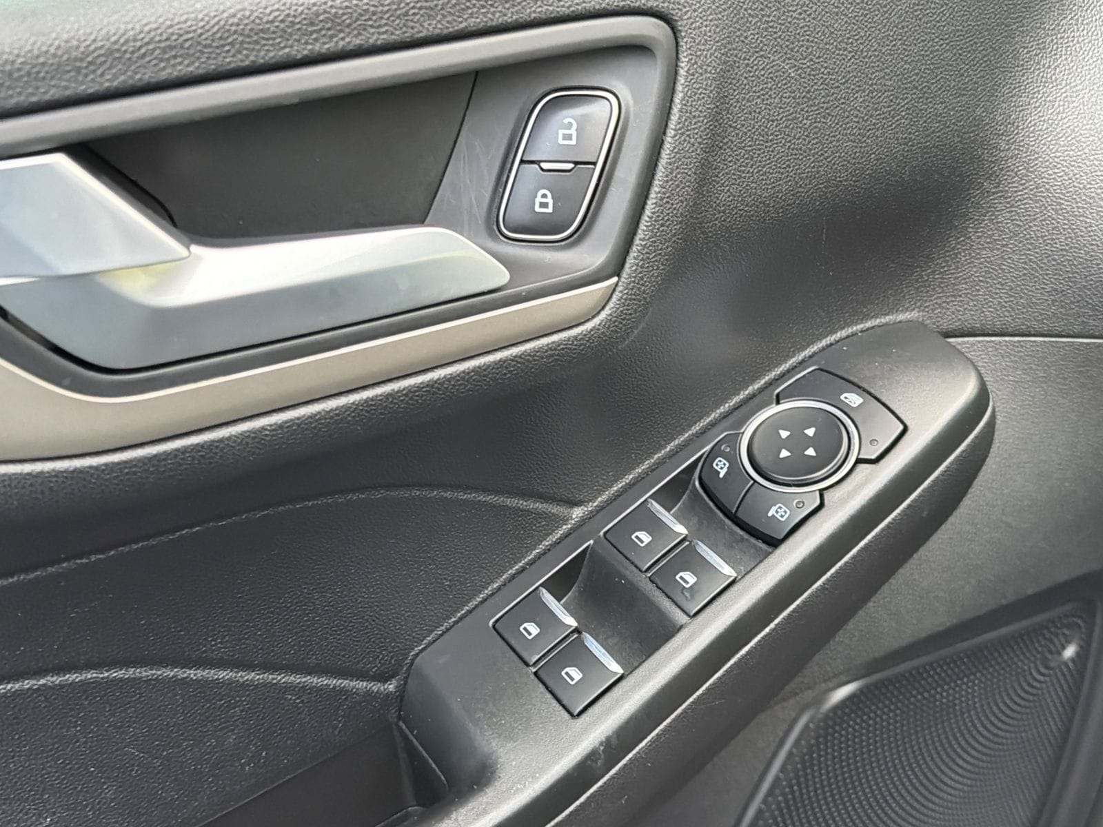 2022 Ford Escape SEL - Photo 25