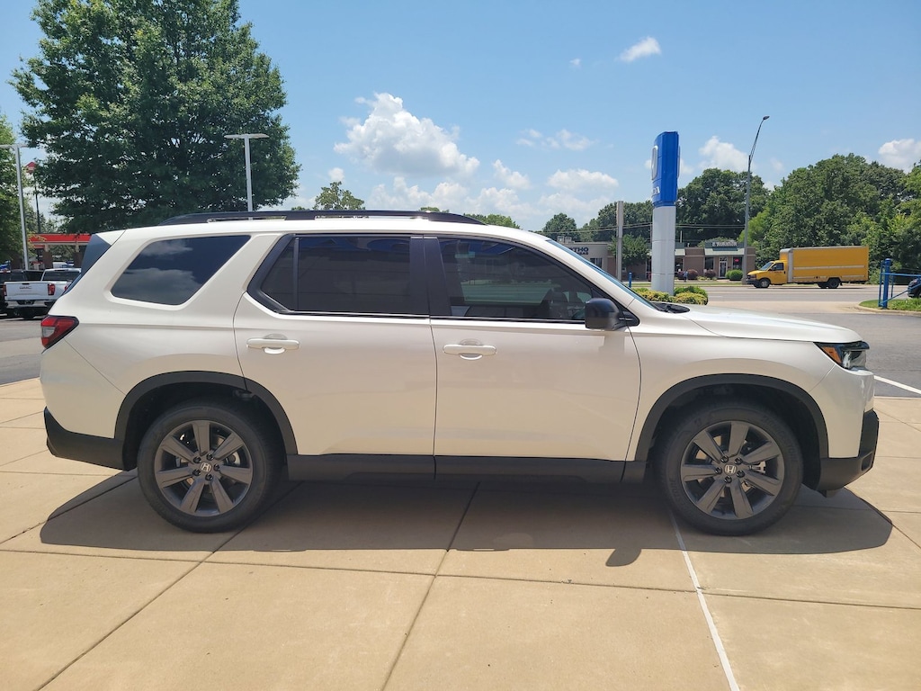 New 2026 Honda Pilot Sport SUV