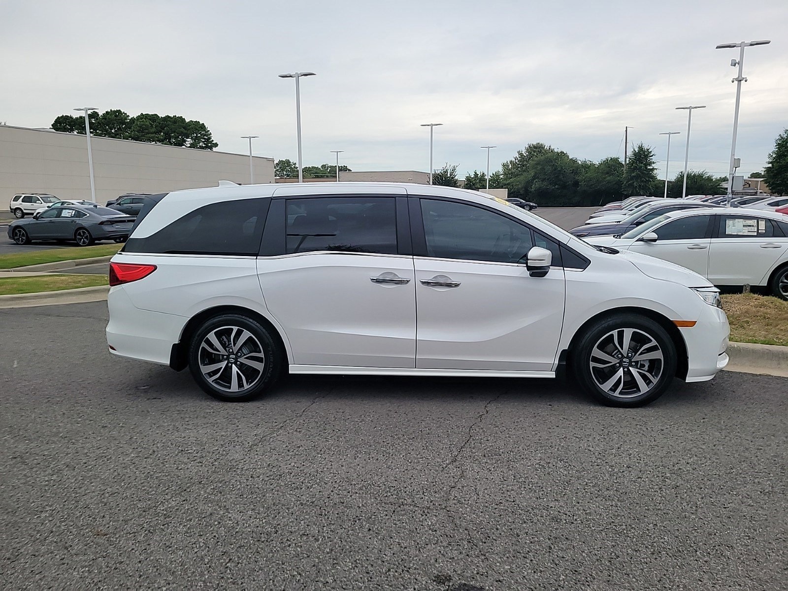 Certified 2024 Honda Odyssey Touring with VIN 5FNRL6H84RB001274 for sale in Conway, AR