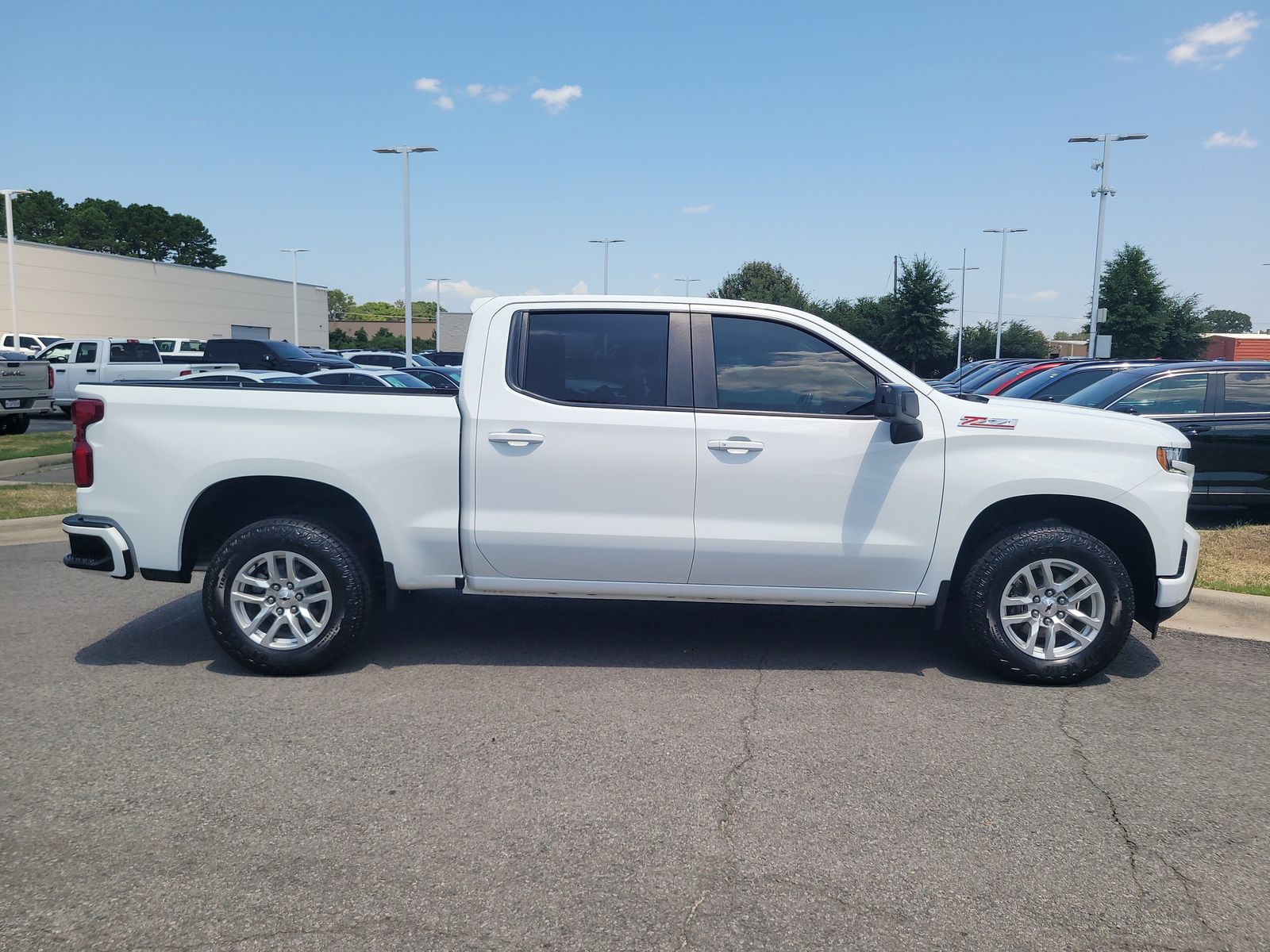 Used 2022 Chevrolet Silverado 1500 Limited RST with VIN 1GCUYEEDXNZ186183 for sale in Little Rock