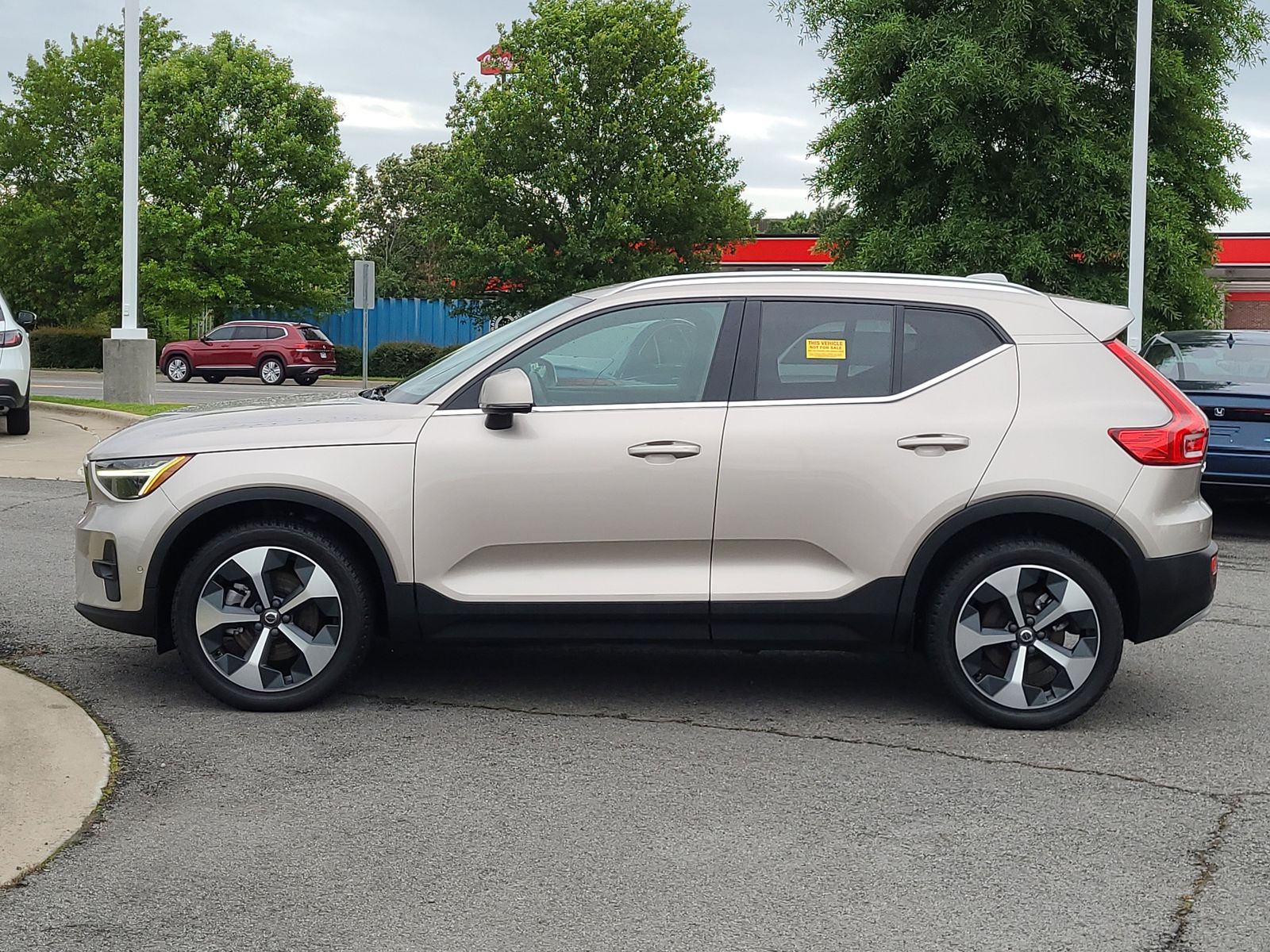 2023 Volvo XC40 Ultimate - Photo 6