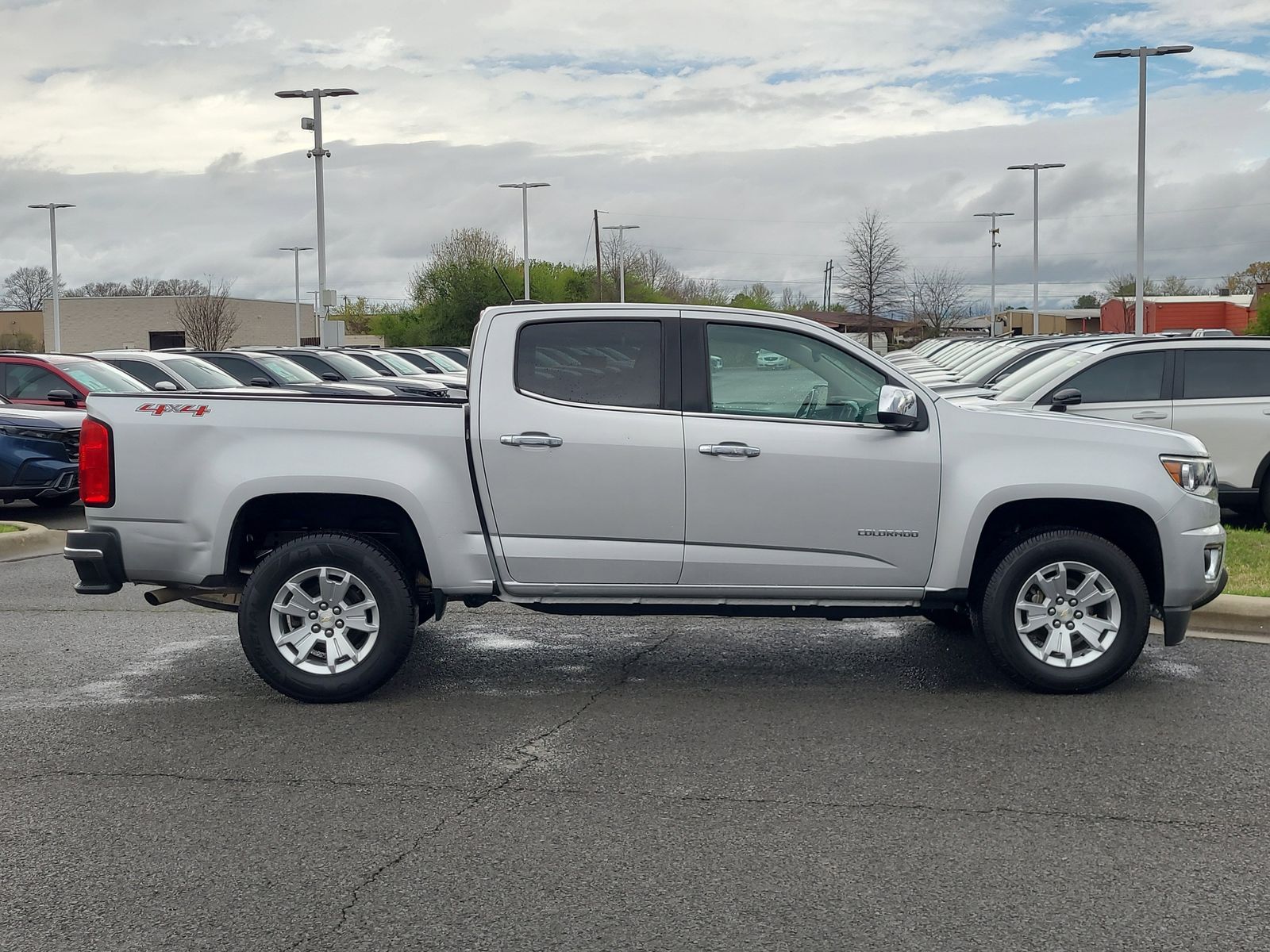 Used 2019 Chevrolet Colorado LT with VIN 1GCGTCEN2K1303824 for sale in Little Rock