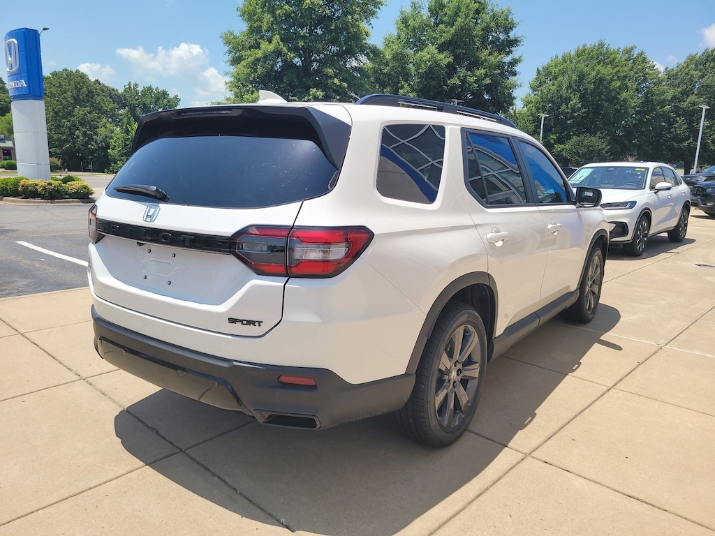 New 2026 Honda Pilot Sport SUV