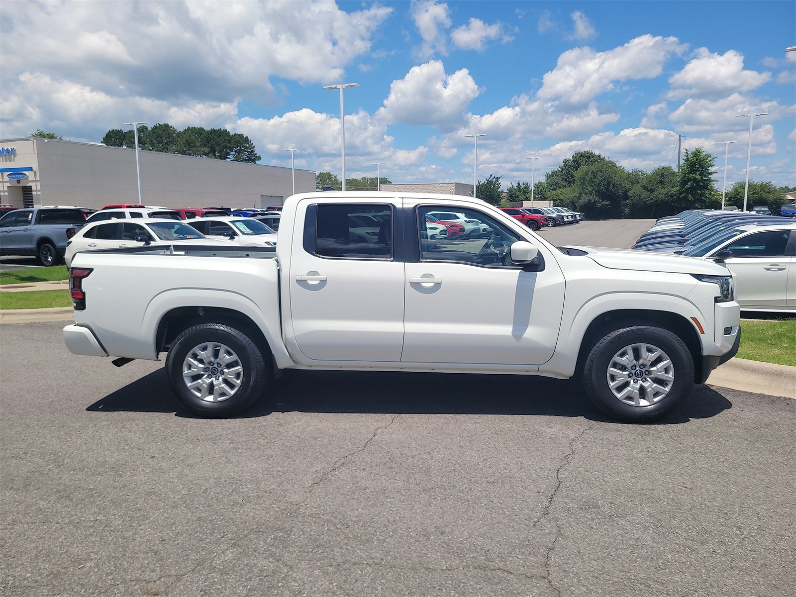 Used 2023 Nissan Frontier SV with VIN 1N6ED1EJ1PN656378 for sale in Little Rock