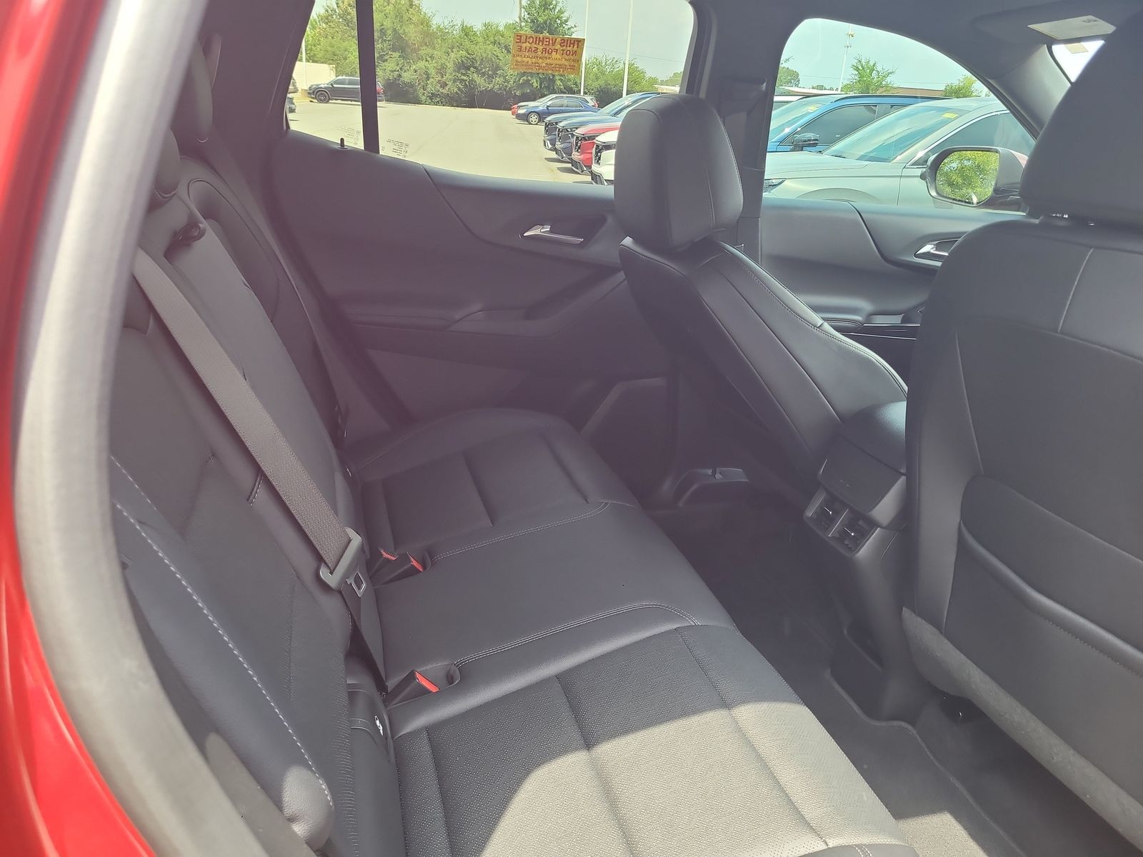 2025 Chevrolet Equinox LT - Photo 27