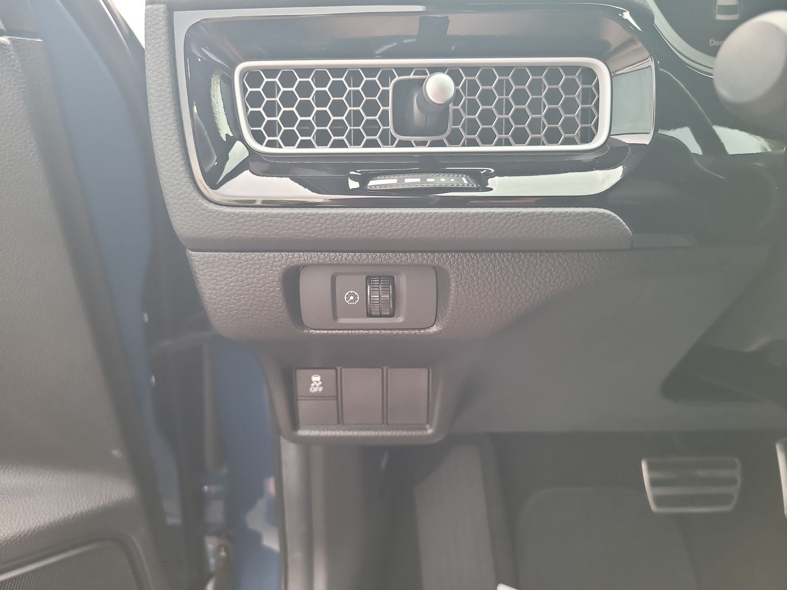 2026 Honda Civic Sport - Photo 16