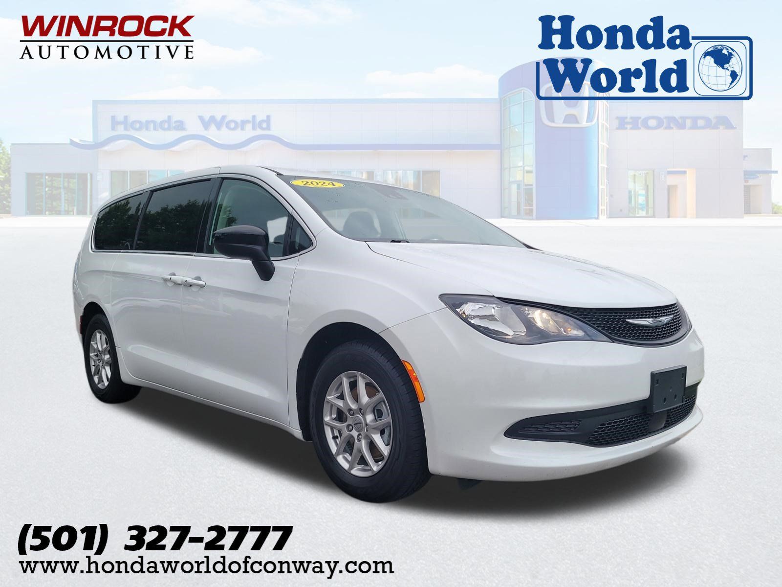 2024 Chrysler Voyager LX's photo