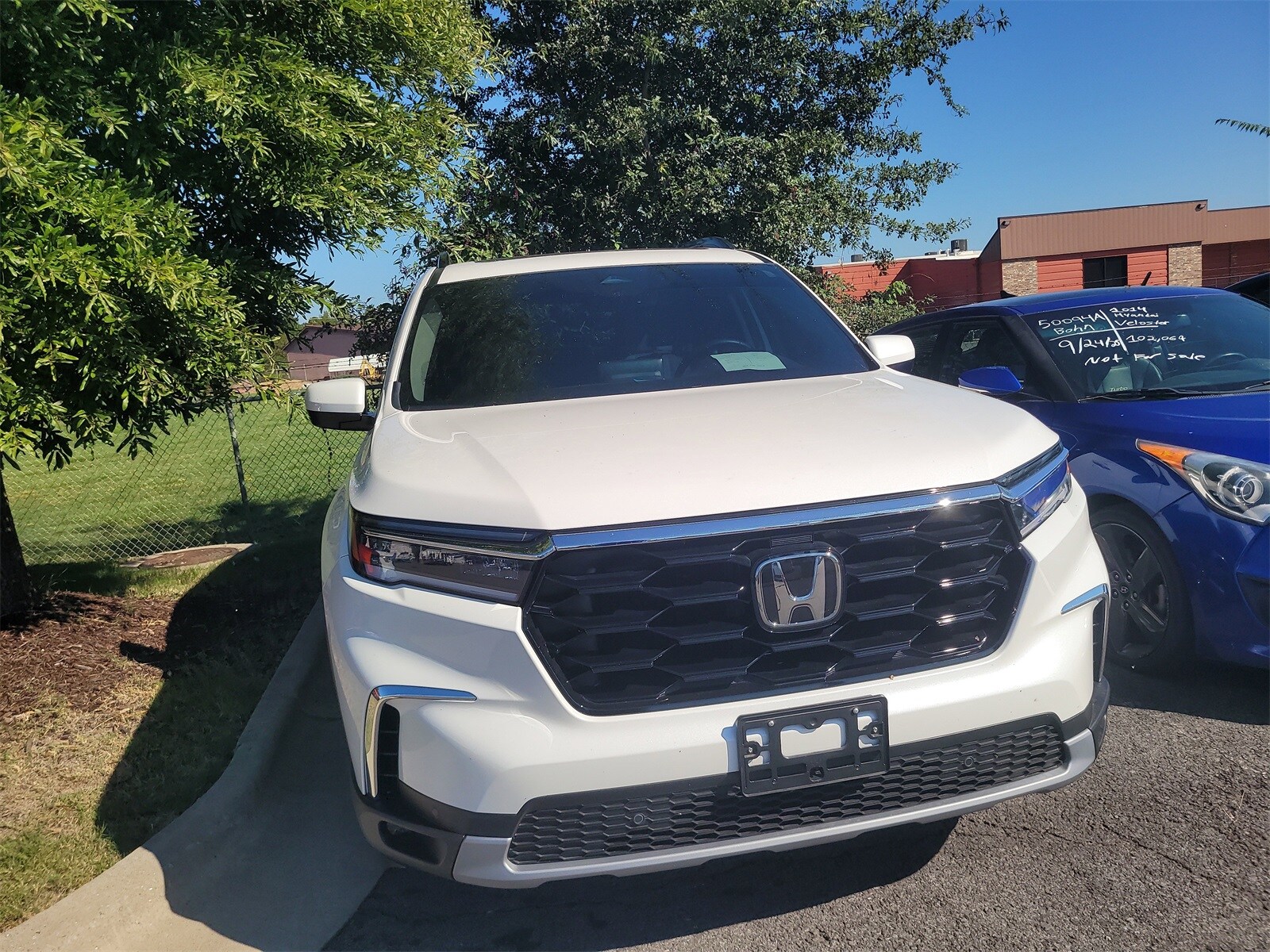 2025 Honda Pilot Touring photo 2