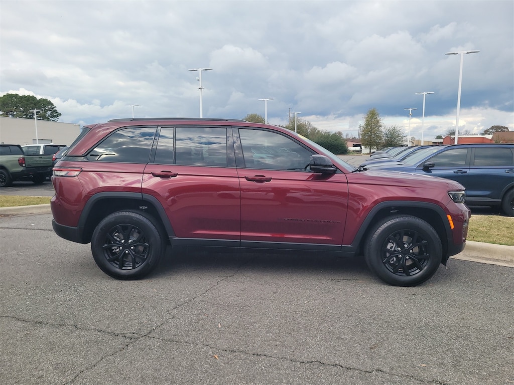 Used 2025 Jeep Grand Cherokee Altitude X SUV
