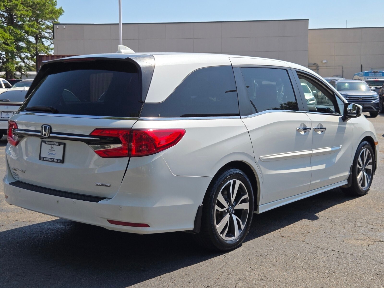 2022 Honda Odyssey Touring photo 2
