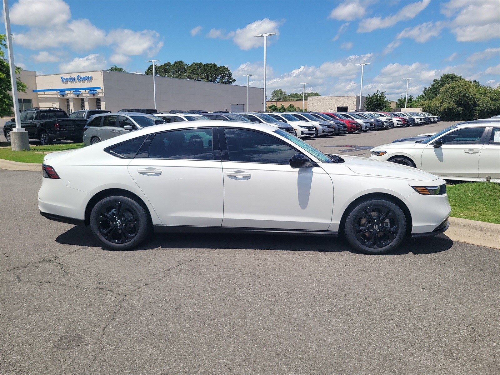 2025 Honda Accord SE photo 2