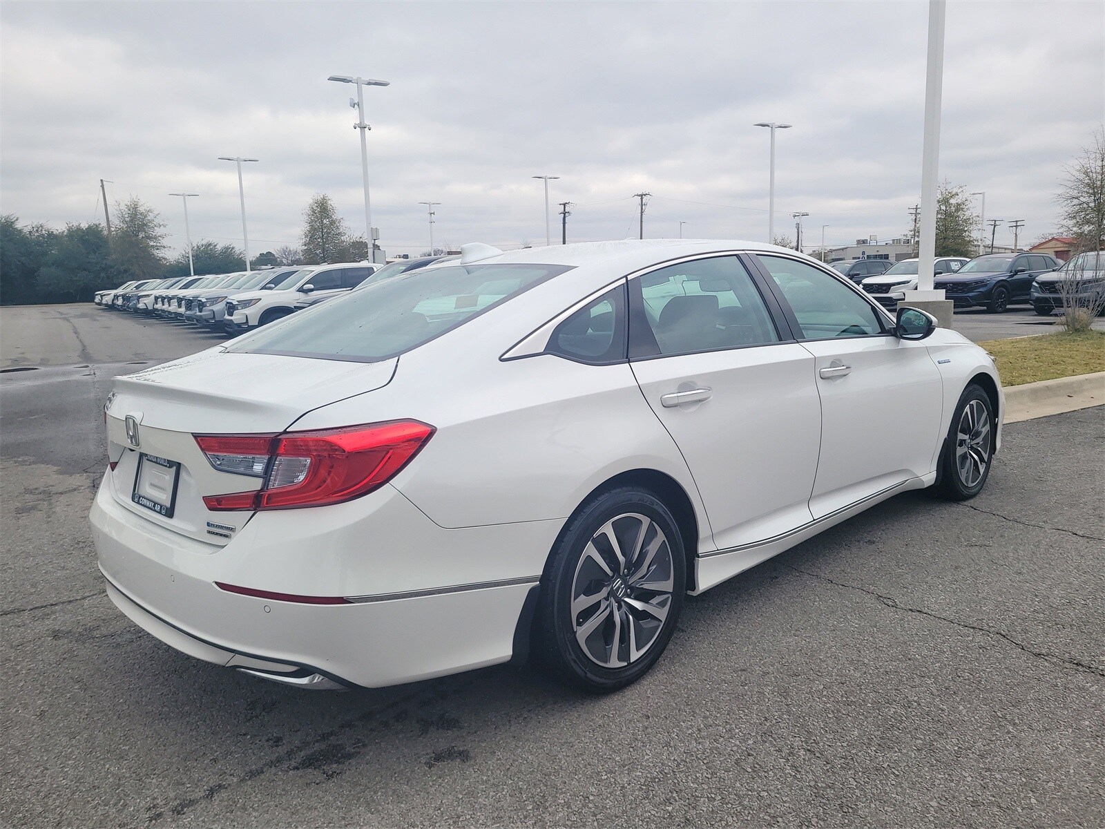 2019 Honda Accord Hybrid Touring photo 3