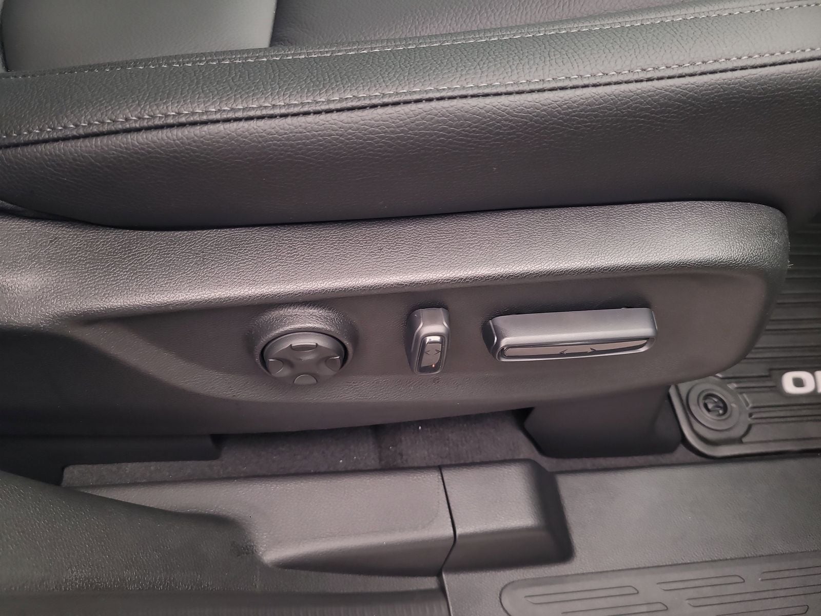 2026 Honda Odyssey EX-L - Photo 29