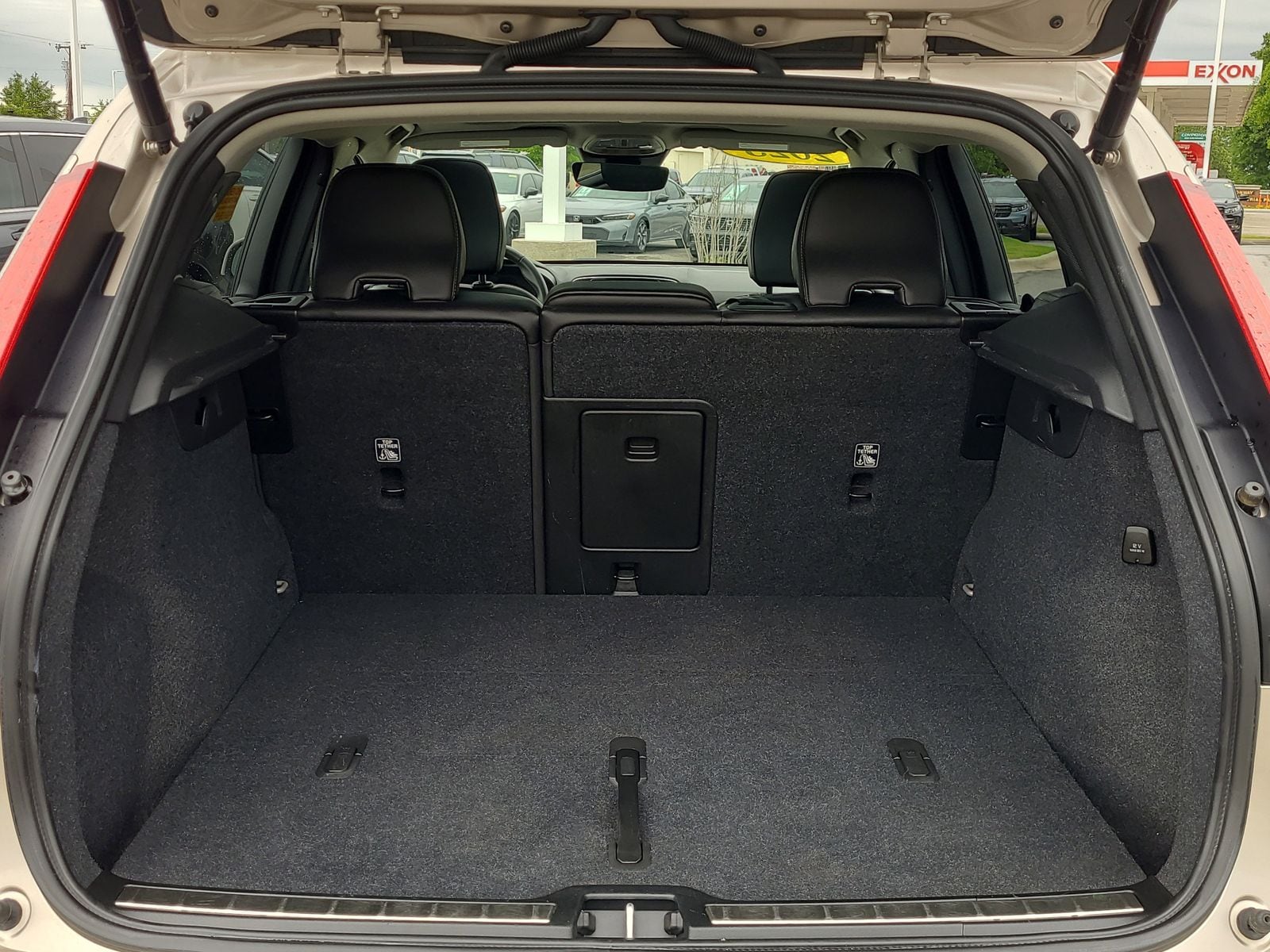 2023 Volvo XC40 Ultimate - Photo 15