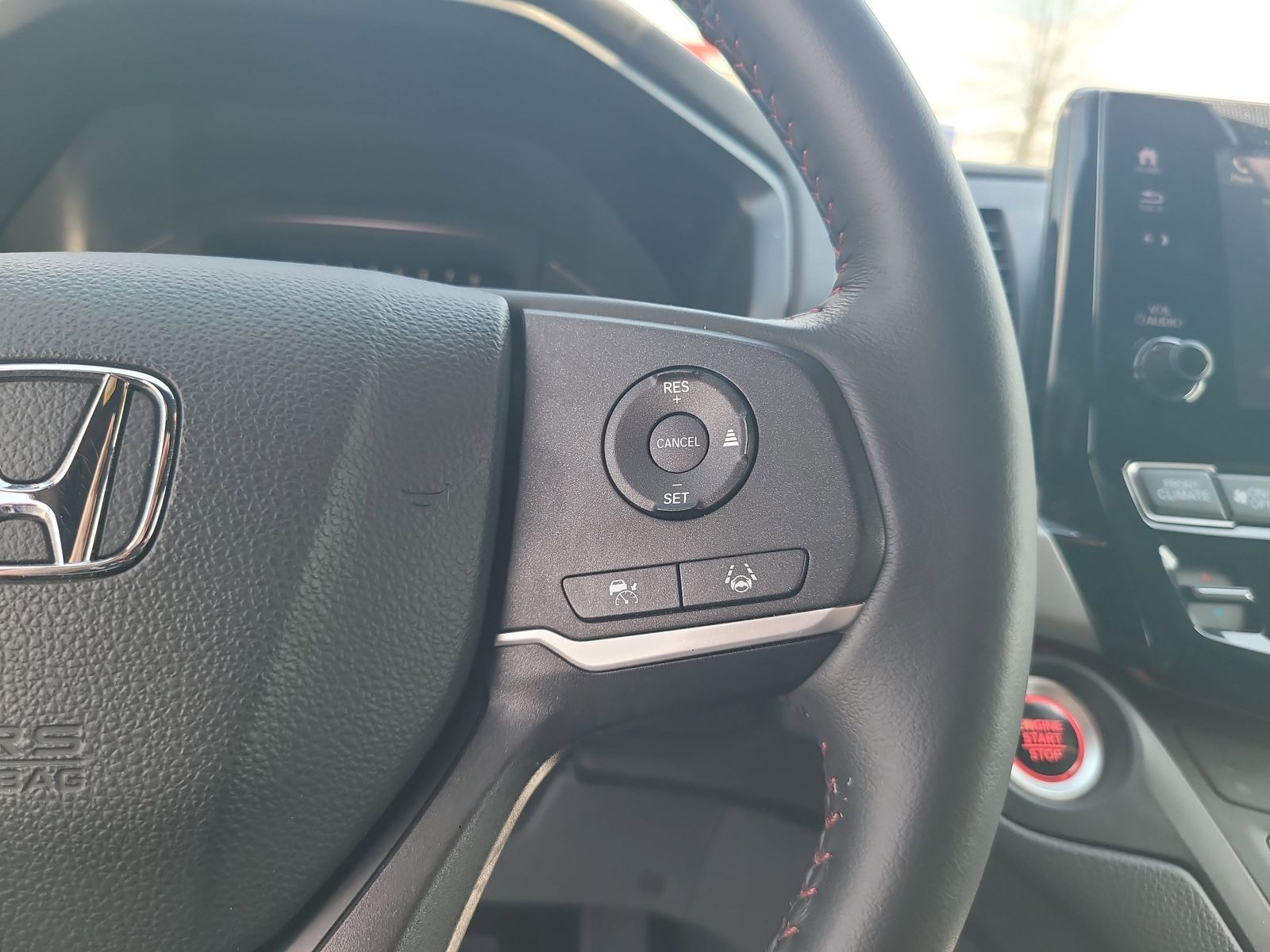 2024 Honda Odyssey SPORT - Photo 15