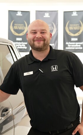 Staff member Seth Cheak from a8859d2ad8d9