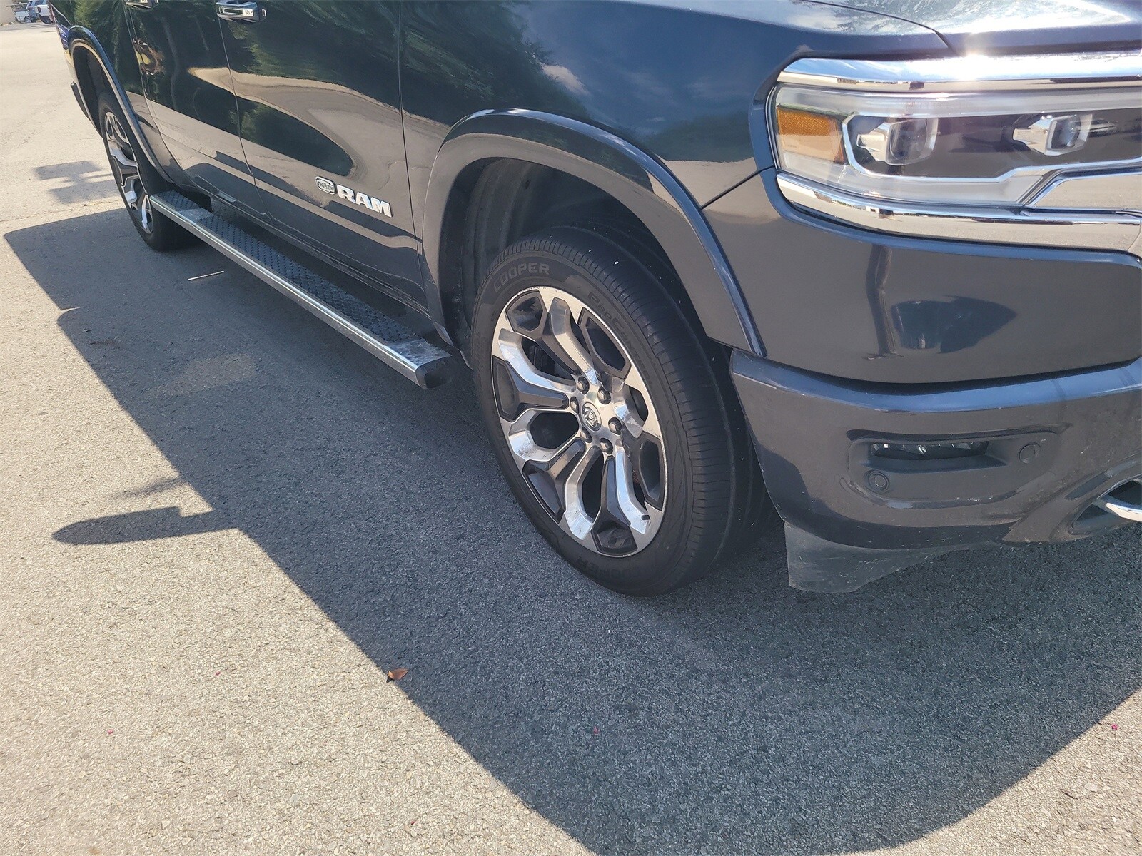 2019 Ram 1500 Laramie Longhorn photo 4